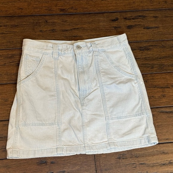 Levis high waisted Denim Skirt size 28 - Picture 1 of 8